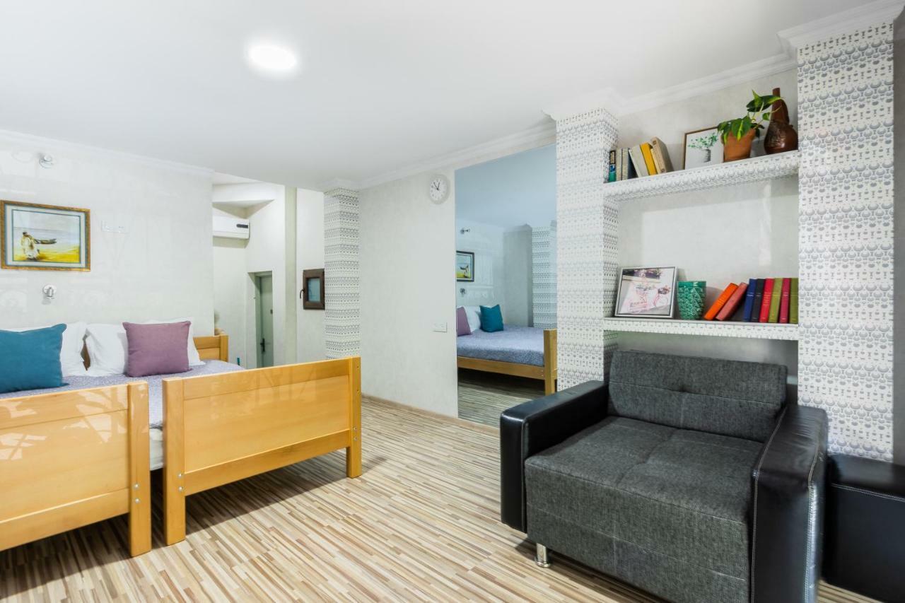 Hb Apartments Akhvelediani II Tbilisi Ngoại thất bức ảnh