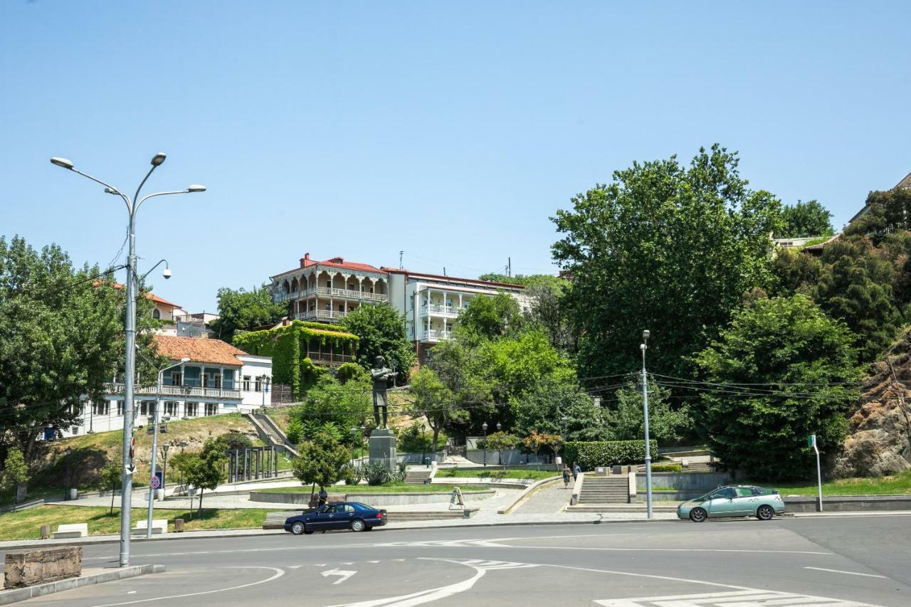 Hb Apartments Akhvelediani II Tbilisi Ngoại thất bức ảnh