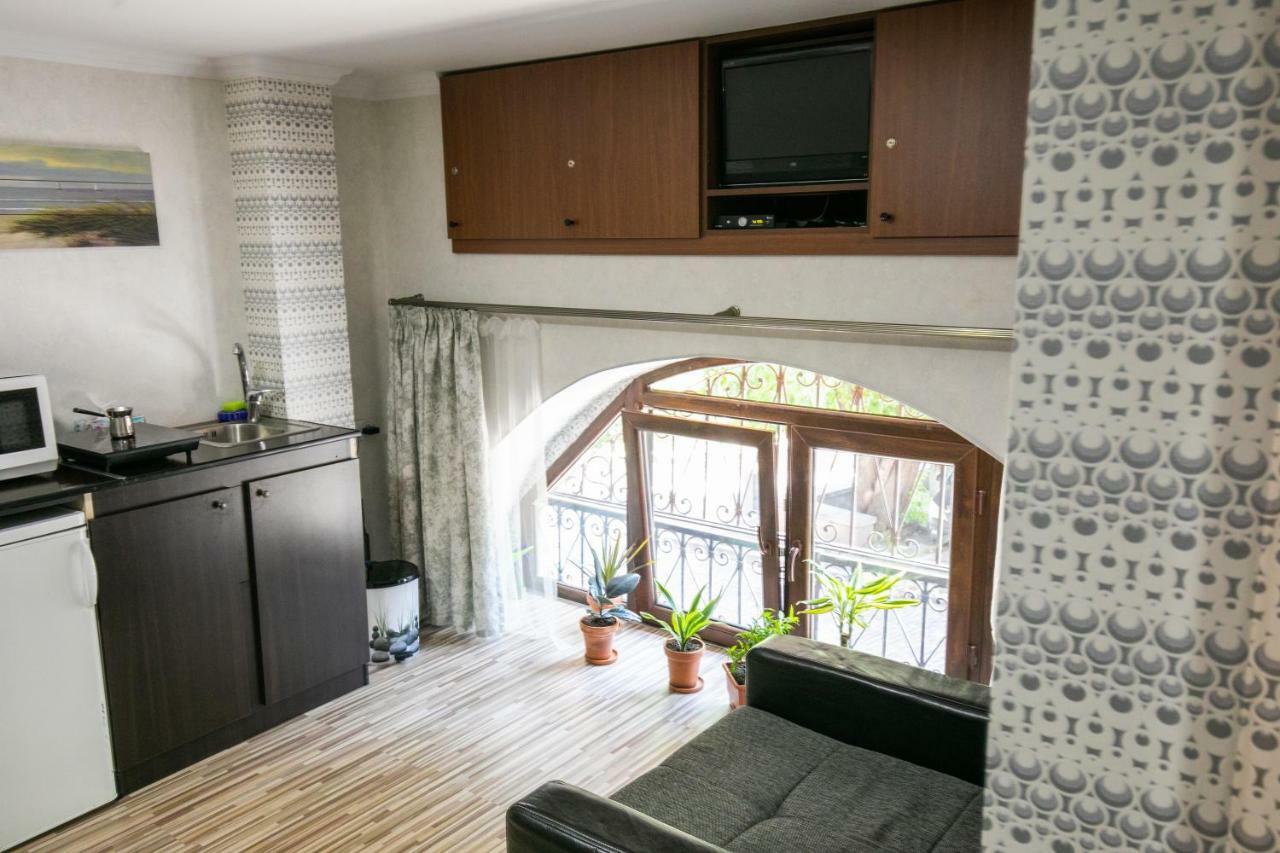 Hb Apartments Akhvelediani II Tbilisi Ngoại thất bức ảnh