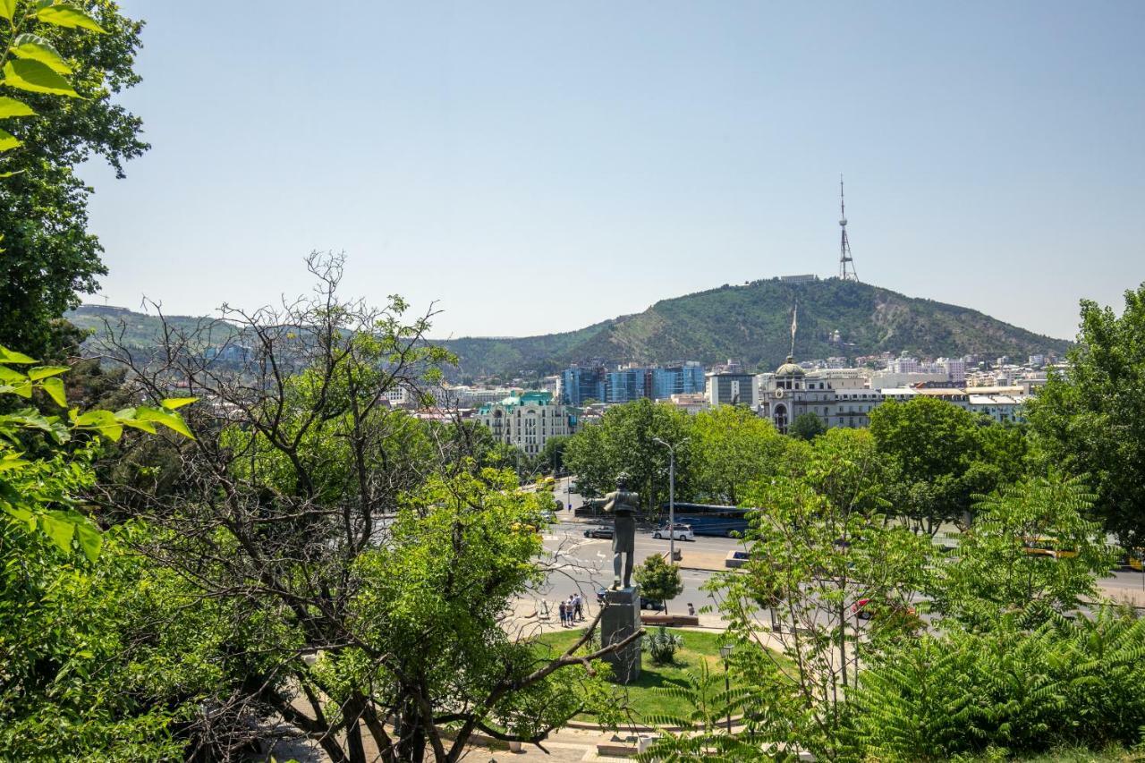 Hb Apartments Akhvelediani II Tbilisi Ngoại thất bức ảnh